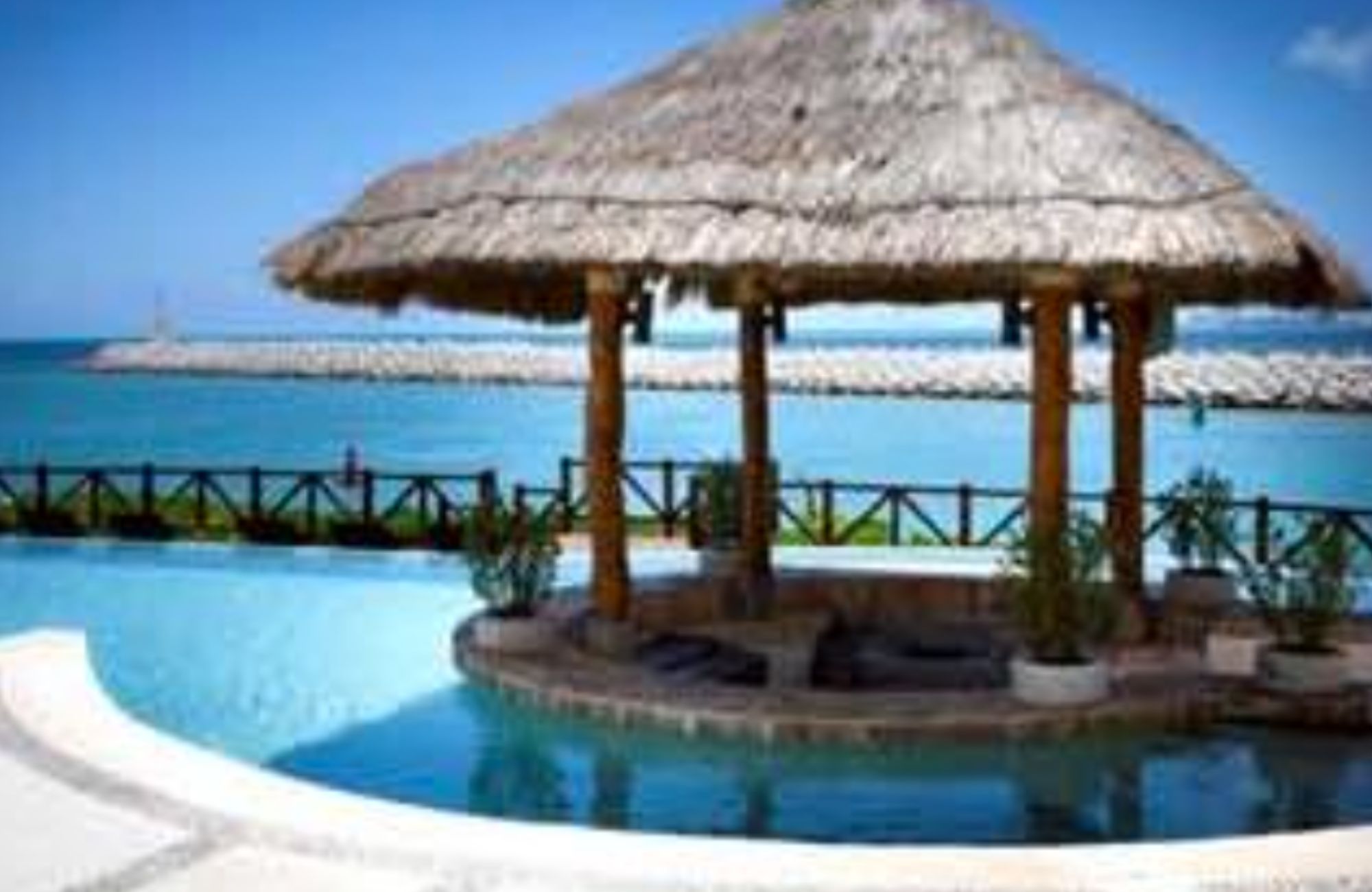 House with Private Pool for Sale, Puerto Canc&uacute;n, Canc&uacute;n