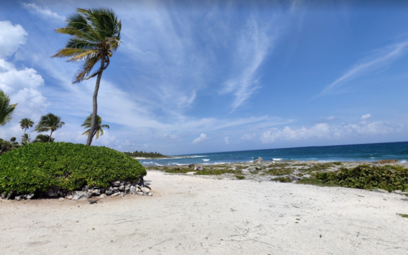 Land for developer, 1,000 m2, for sale in gated community with access to the sea, in Sirenis, Akumal, Tulum