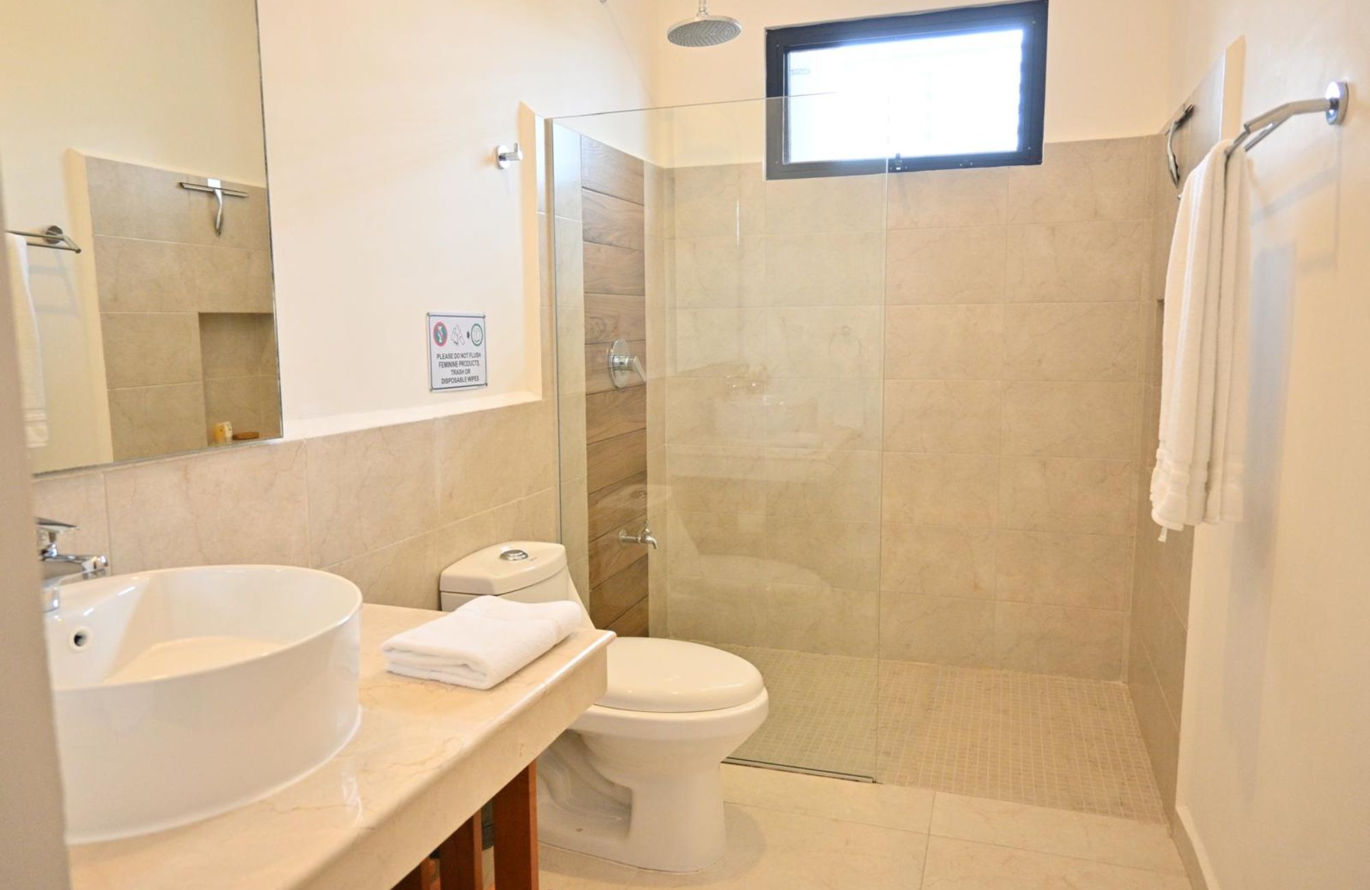 Oceanfront Condo with Common Pool and Rooftop for Sale in Telchac, Yucat&aacute;n