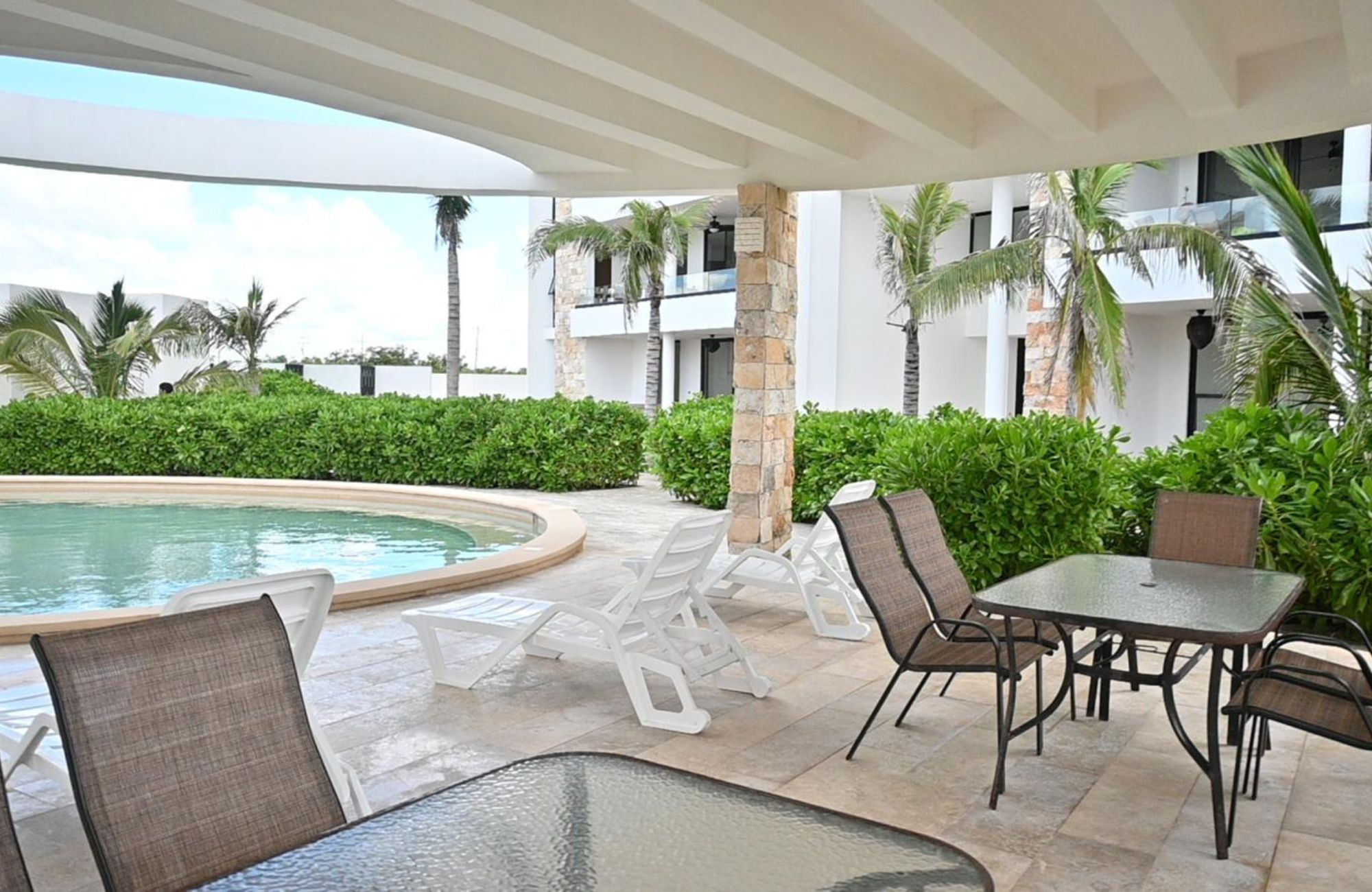 Oceanfront Condo with Common Pool and Rooftop for Sale in Telchac, Yucat&aacute;n