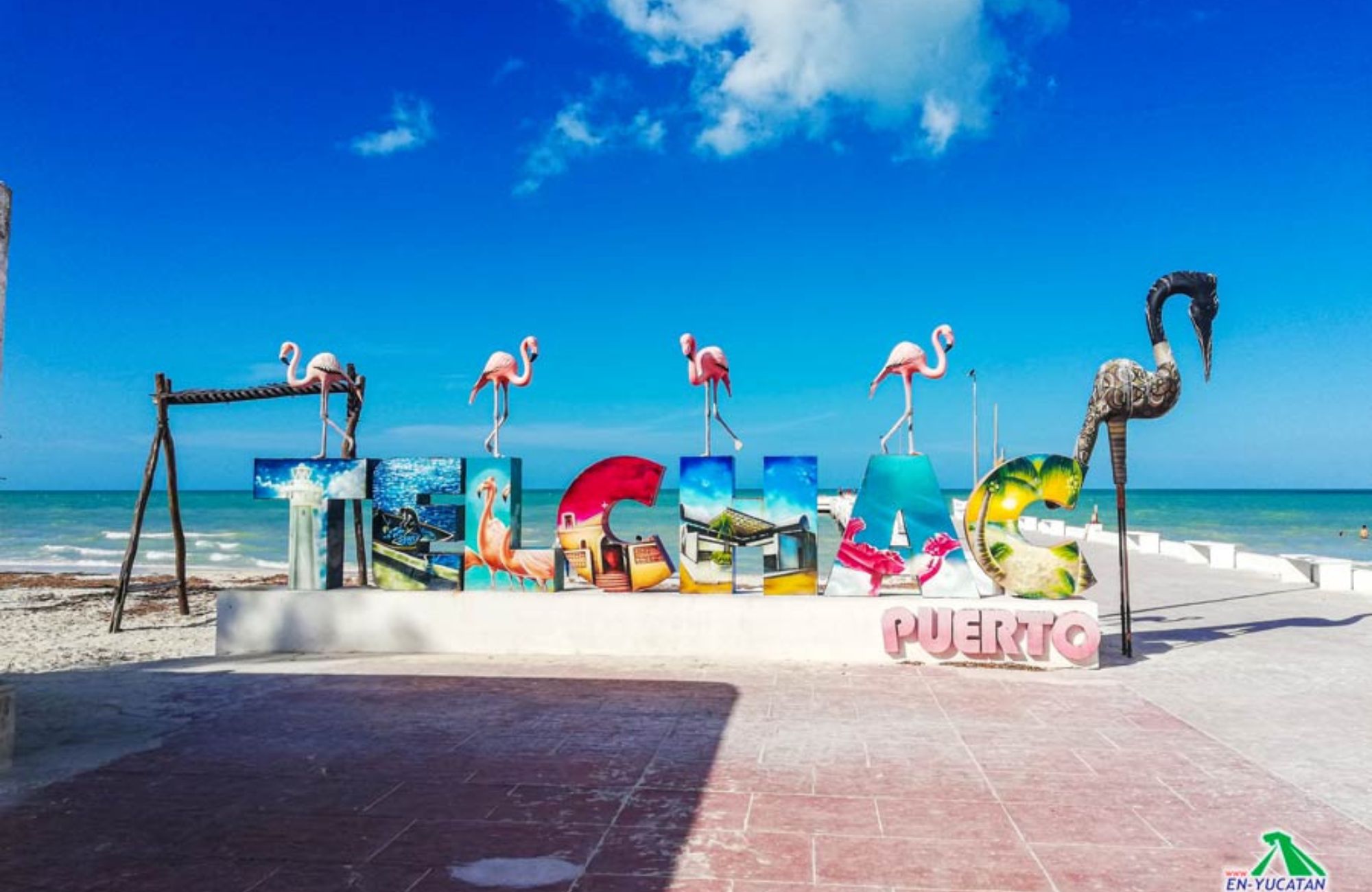 Oceanfront Condo with Common Pool and Rooftop for Sale in Telchac, Yucat&aacute;n