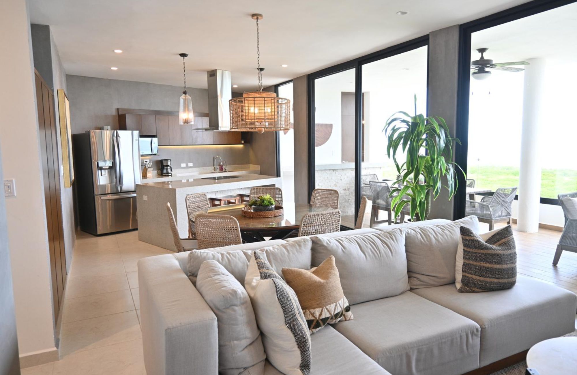 Oceanfront Condo with Common Pool and Rooftop for Sale in Telchac, Yucat&aacute;n