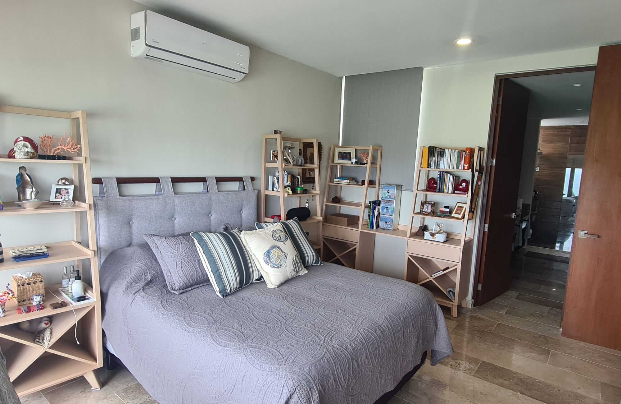 Apartment with amenities for the whole family, 25 amenities, for sale Merida, North Zone.