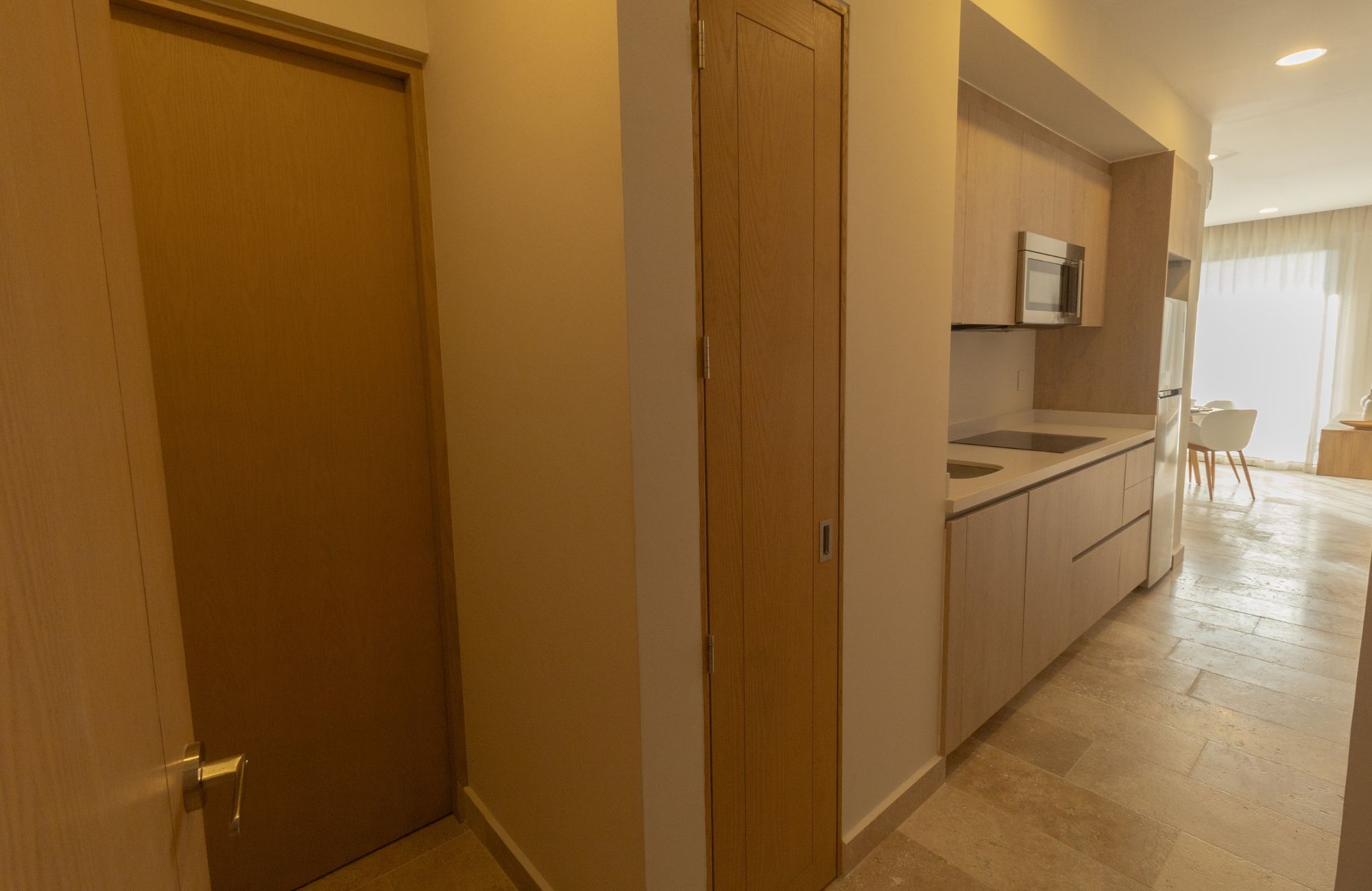 Ocean View Rooftop with Pool, Condo steps from 5th Ave. DK05, for Sale, PDC