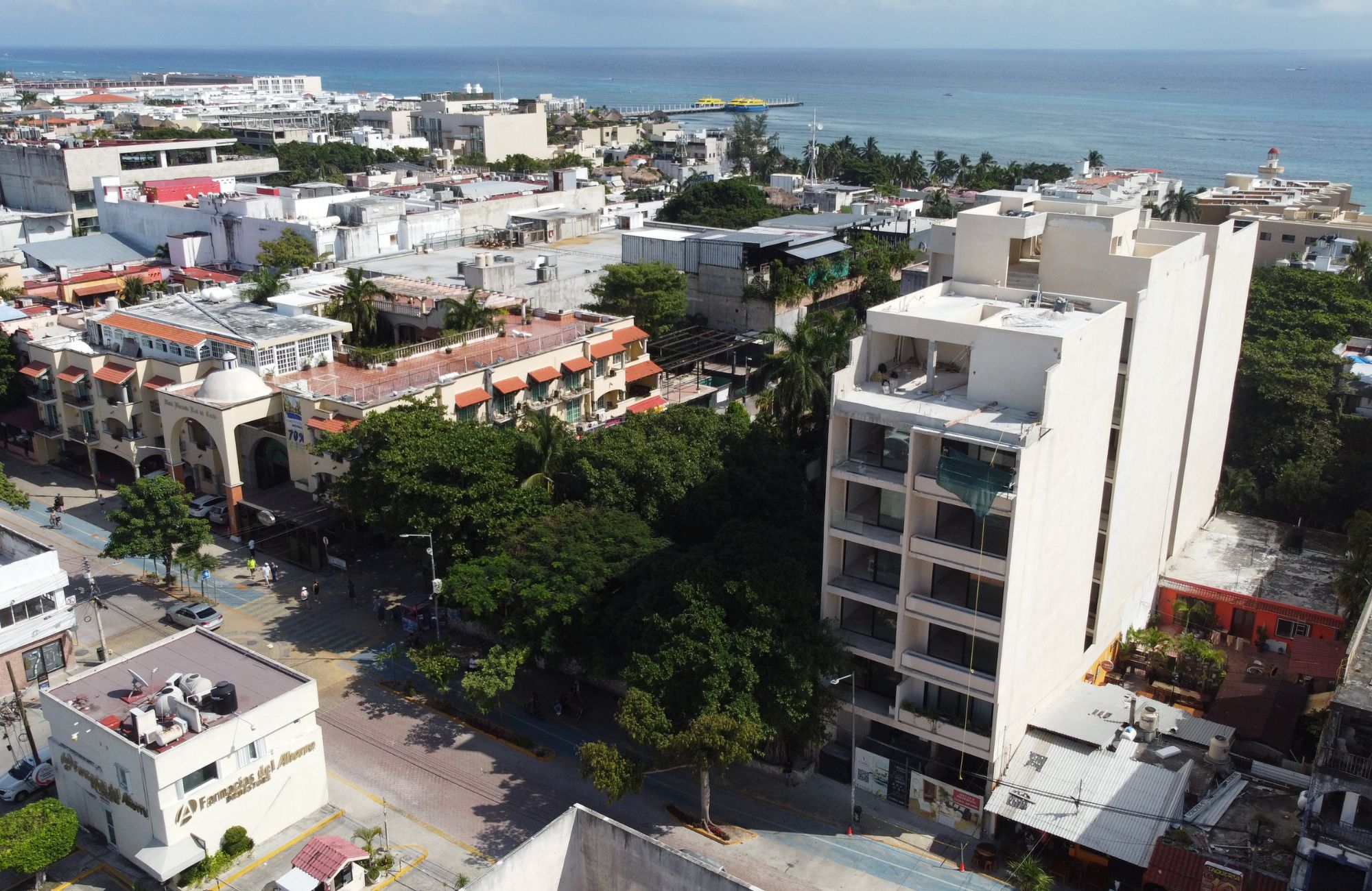 Ocean View Rooftop with Pool, Condo steps from 5th Ave. DK05, for Sale, PDC