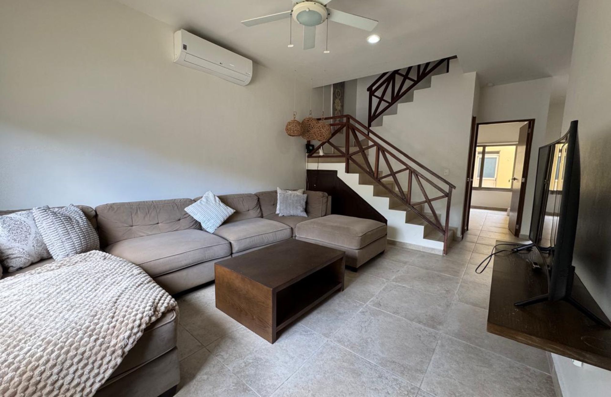 Casa con casa club, alberca, cenote, venta en Allegranza Playa del Carmen
