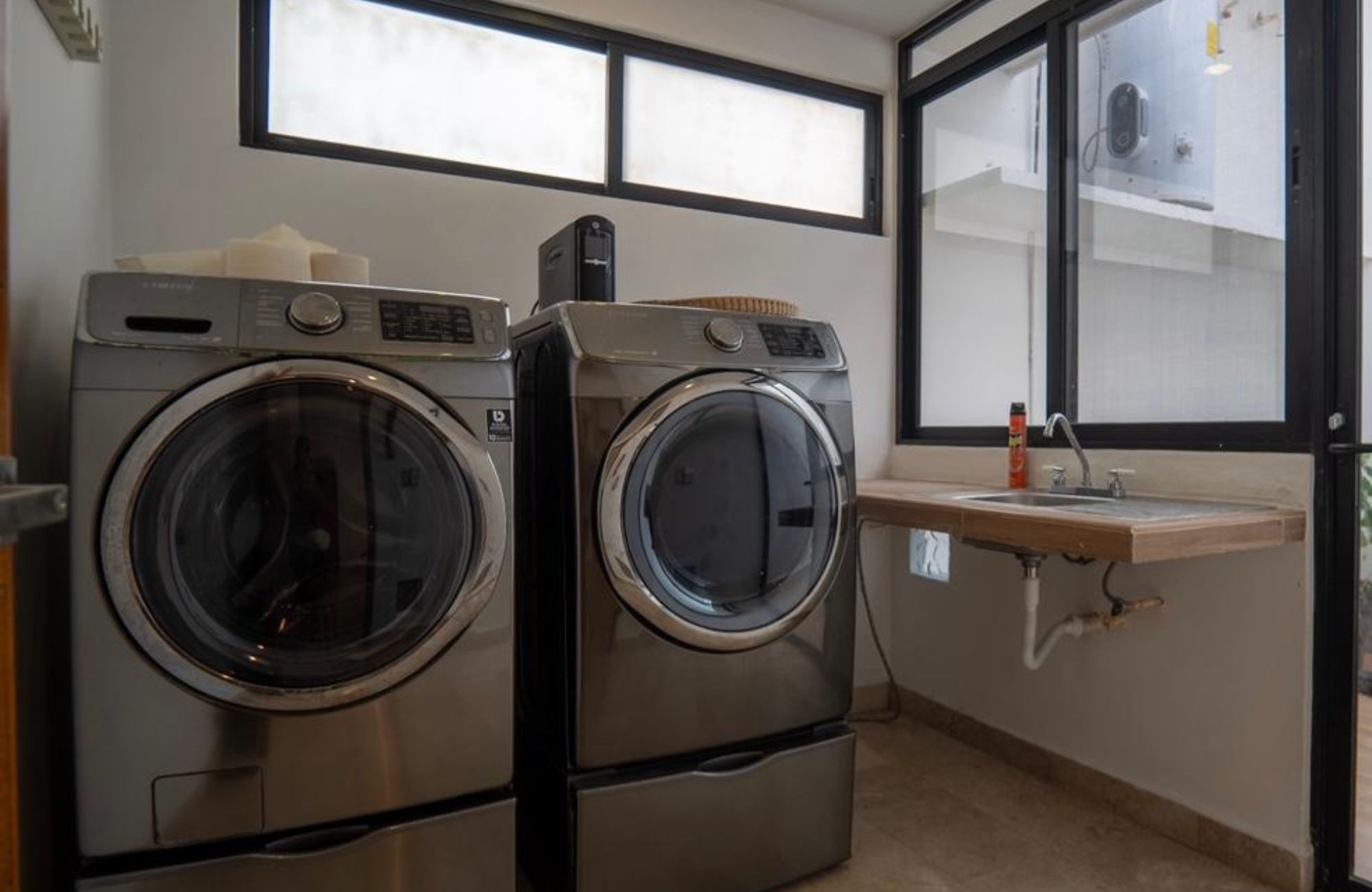 Casa con alberca privada, cava y jard&iacute;n, en venta, Residencial El Origen, M&eacute;rida