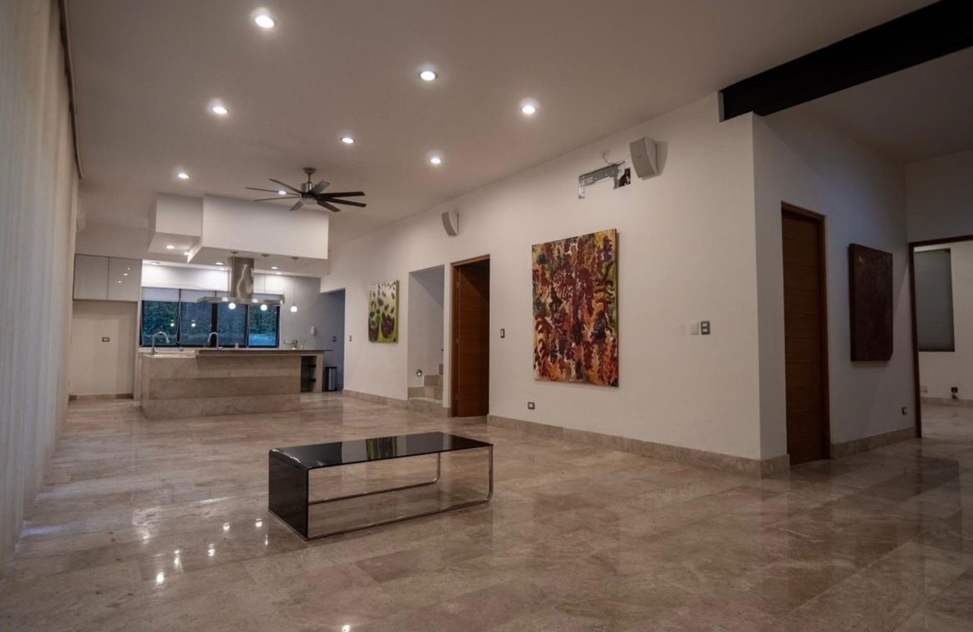Casa con alberca privada, cava y jard&iacute;n, en venta, Residencial El Origen, M&eacute;rida