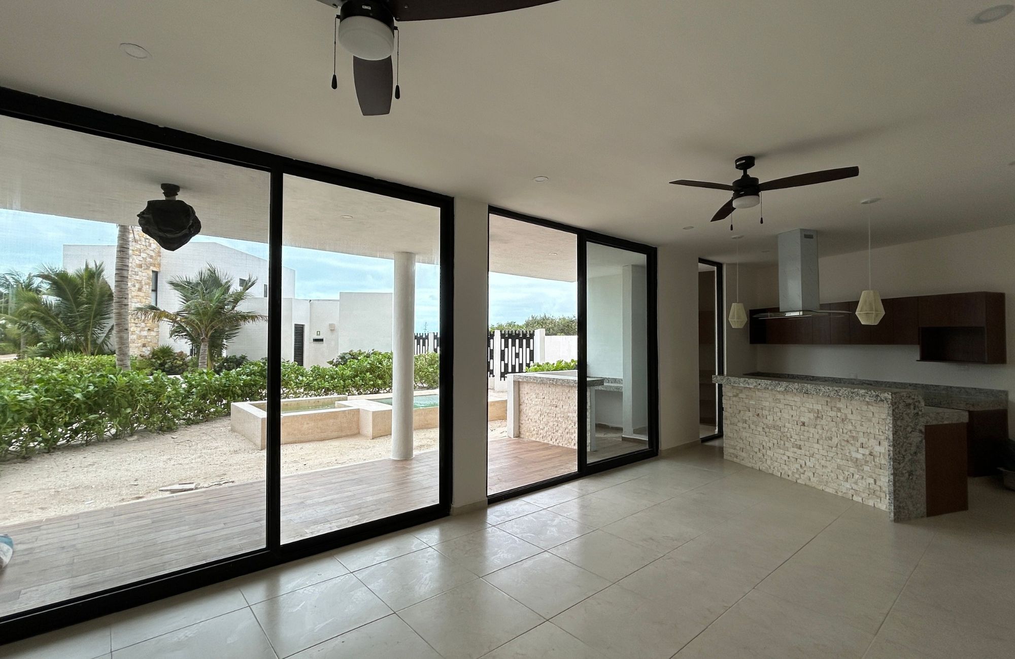 Condo with pool, terrace, service room, pre-sale, North Zone, M&eacute;rida.