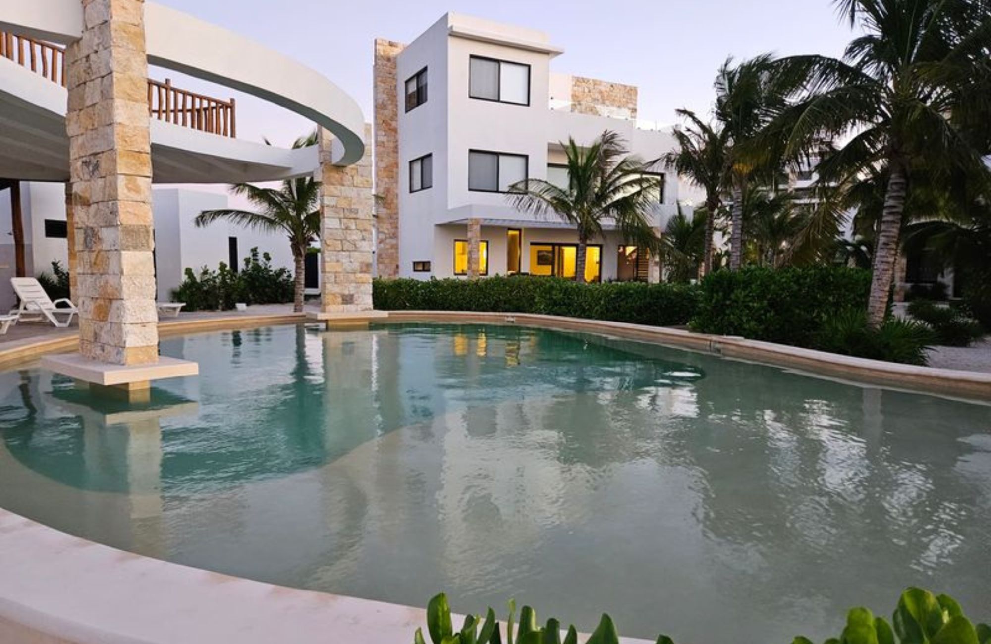 Condo with pool, terrace, service room, pre-sale, North Zone, M&eacute;rida.