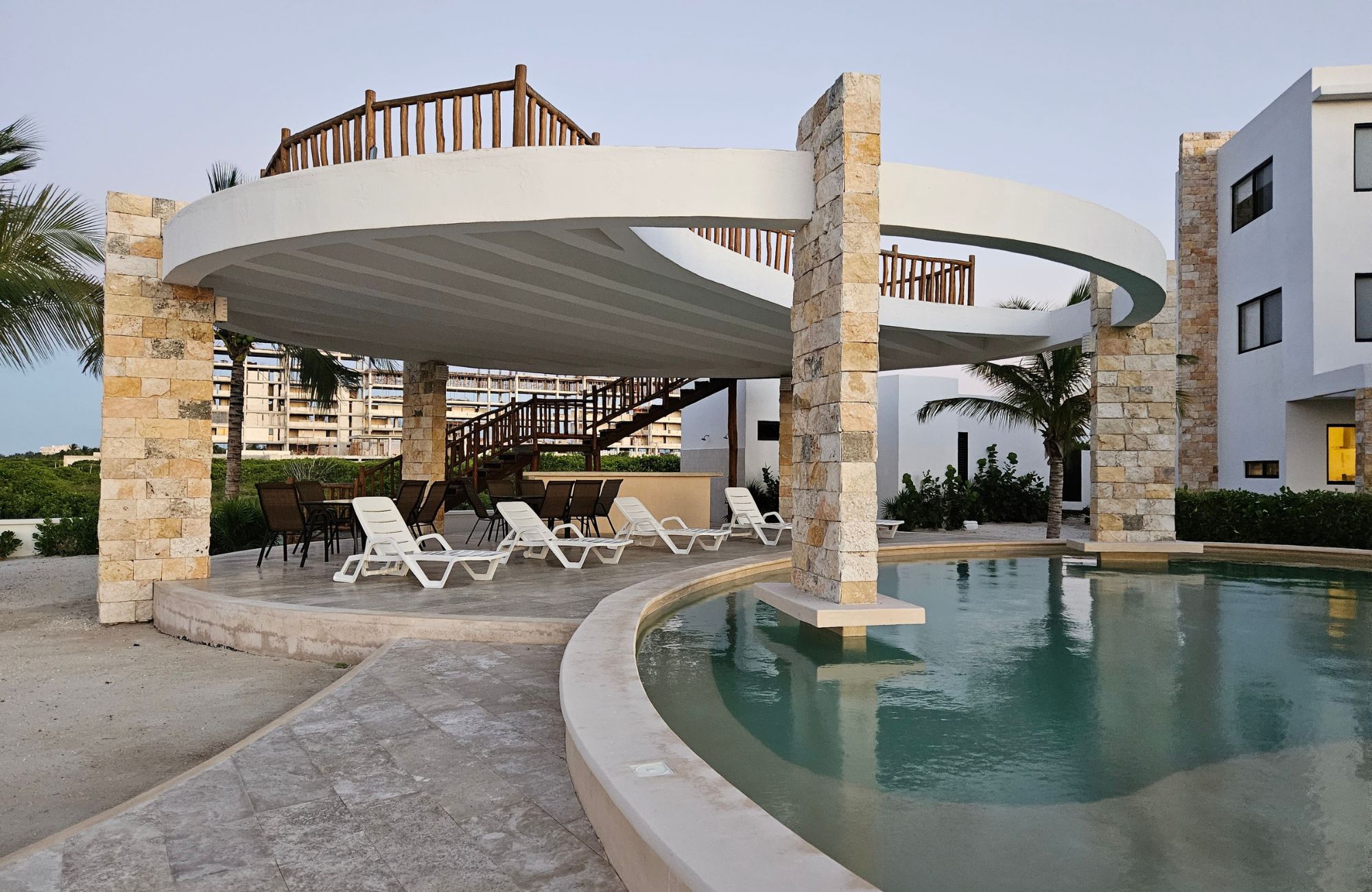 Condo with pool, terrace, service room, pre-sale, North Zone, M&eacute;rida.