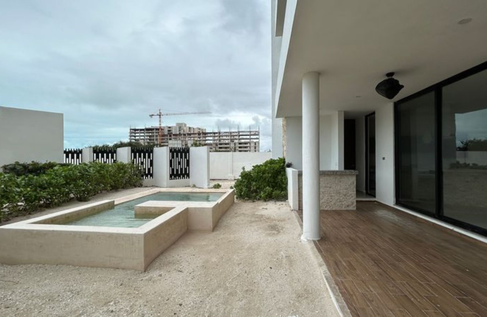 Condo with pool, terrace, service room, pre-sale, North Zone, M&eacute;rida.