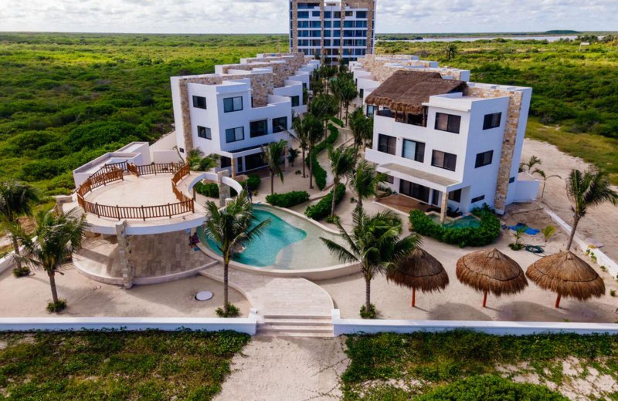 Condo with pool, terrace, service room, pre-sale, North Zone, M&eacute;rida.