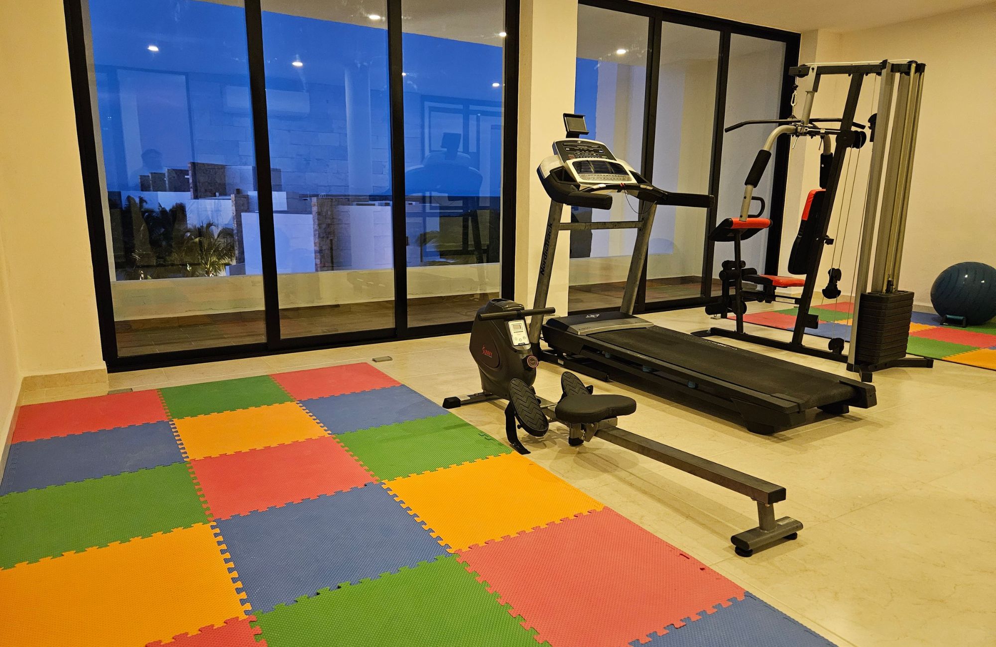 Condo with pool, terrace, service room, pre-sale, North Zone, M&eacute;rida.