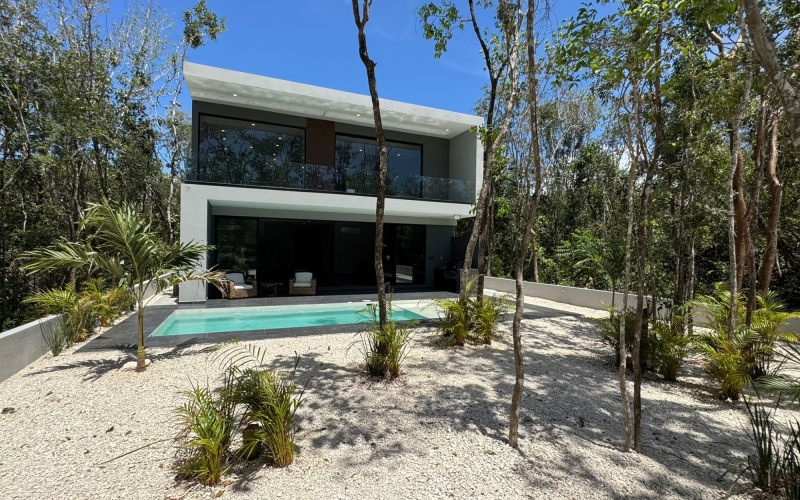 House with beach club, private pool and clubhouse, for Sale, Xpu-Ha Tulum