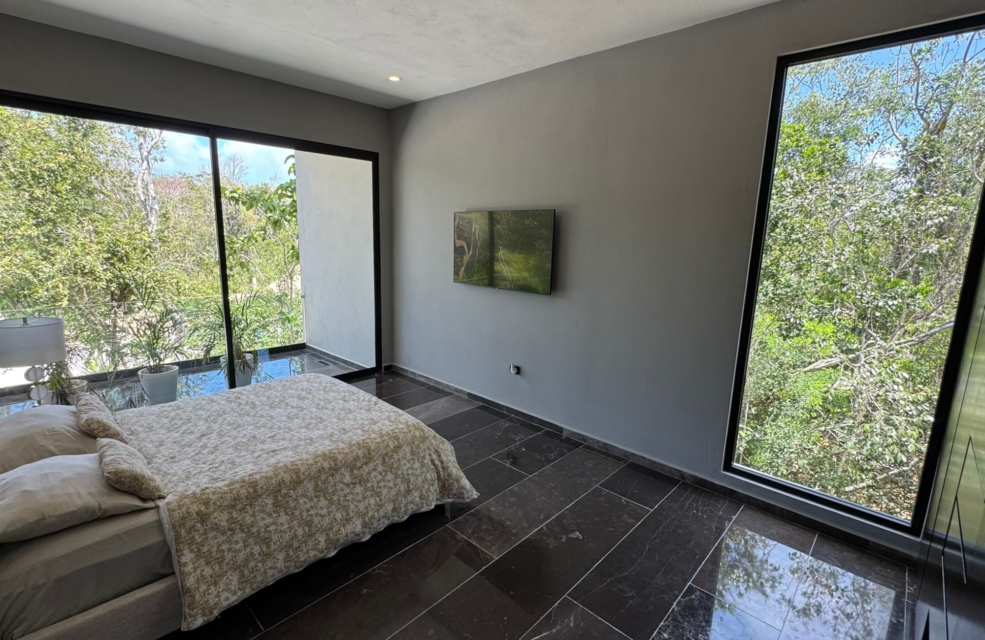 House with private pool, hot tub spa, smart key card, amenities: gym, juice and coffee bar, common pool, in Aldea Zama, Tulum for sale.