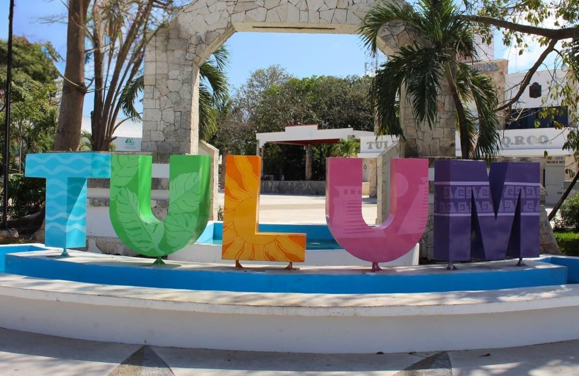 House with private pool, hot tub spa, smart key card, amenities: gym, juice and coffee bar, common pool, in Aldea Zama, Tulum for sale.