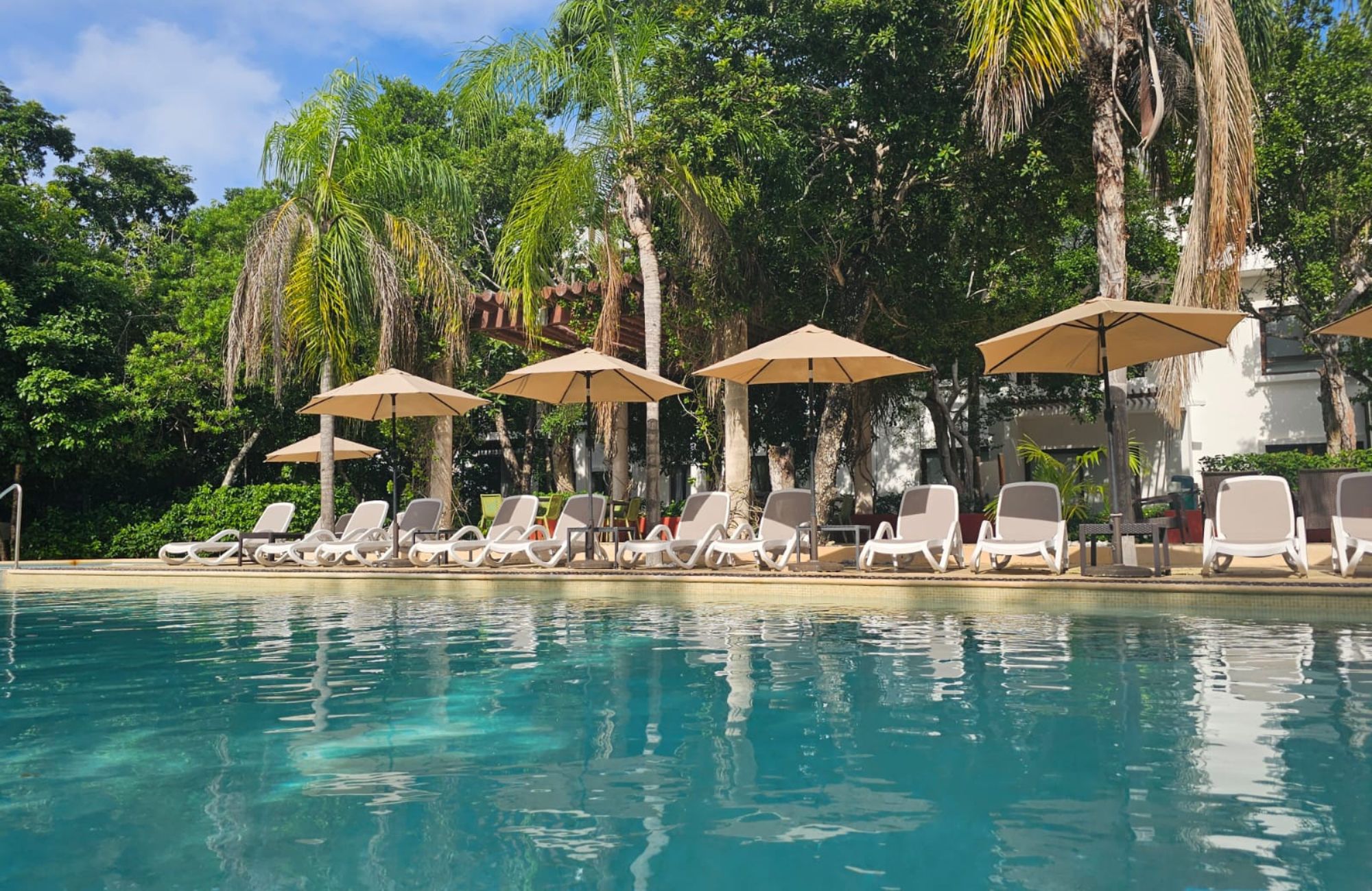 Luxury Home with Rooftop and Solar Power for Sale &ndash; Tulum Country Club, Tulum