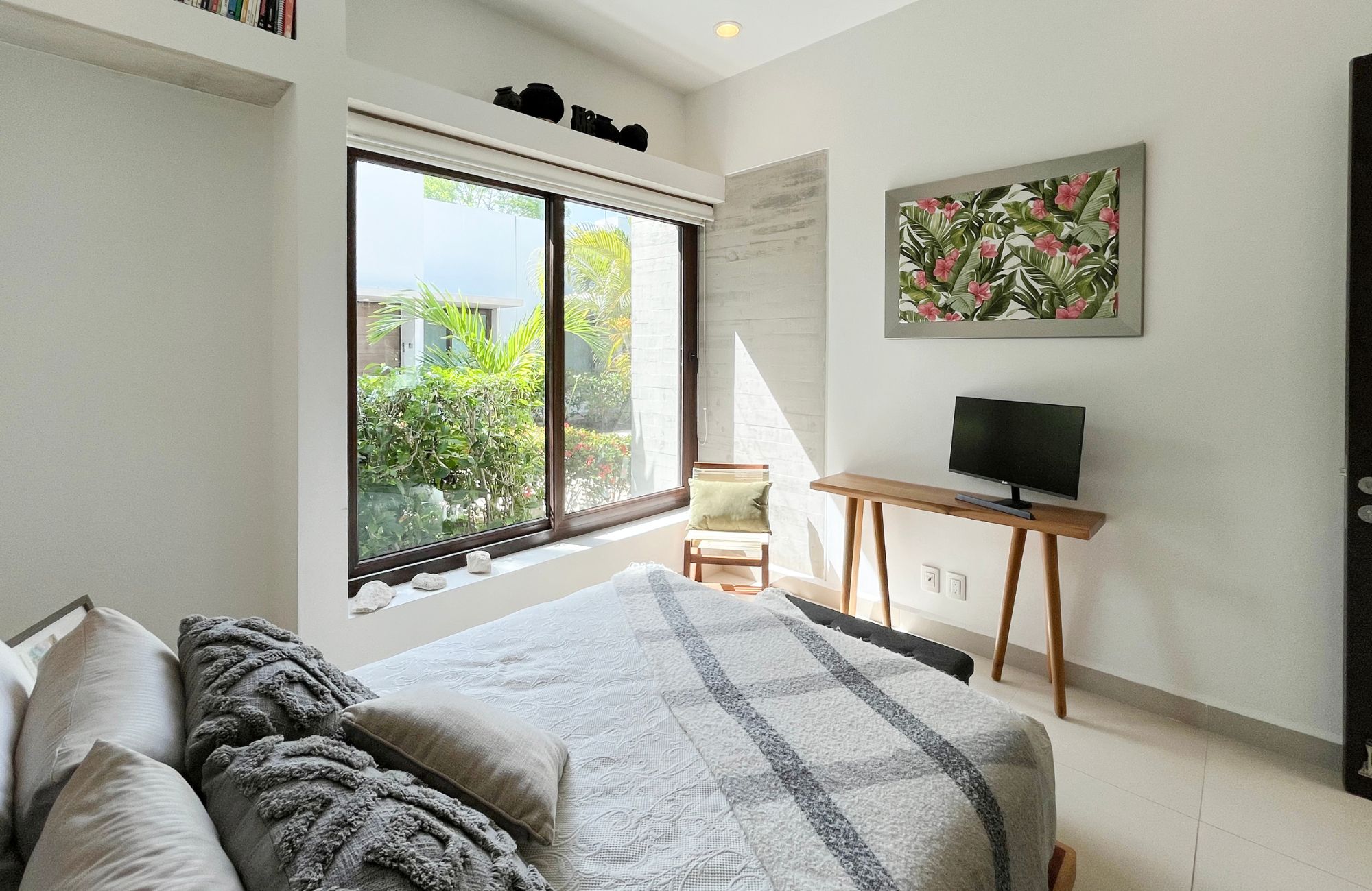 Luxury Home with Rooftop and Solar Power for Sale &ndash; Tulum Country Club, Tulum