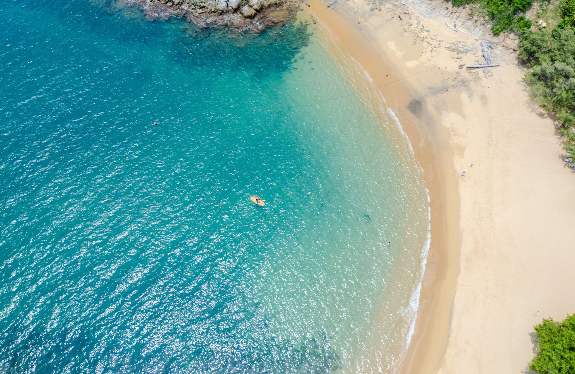 6 bedroom villa with pool and garden, for sale in Sector O, Huatulco.