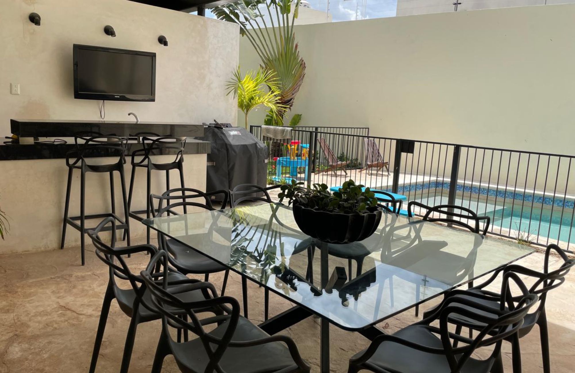 House with rooftop, terrace and patio in downtown M&eacute;rida.