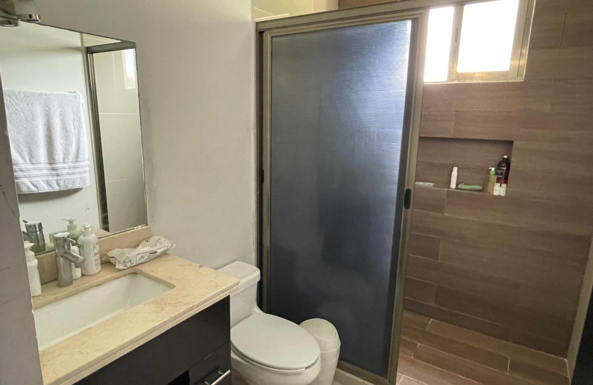 House with rooftop, terrace and patio in downtown M&eacute;rida.