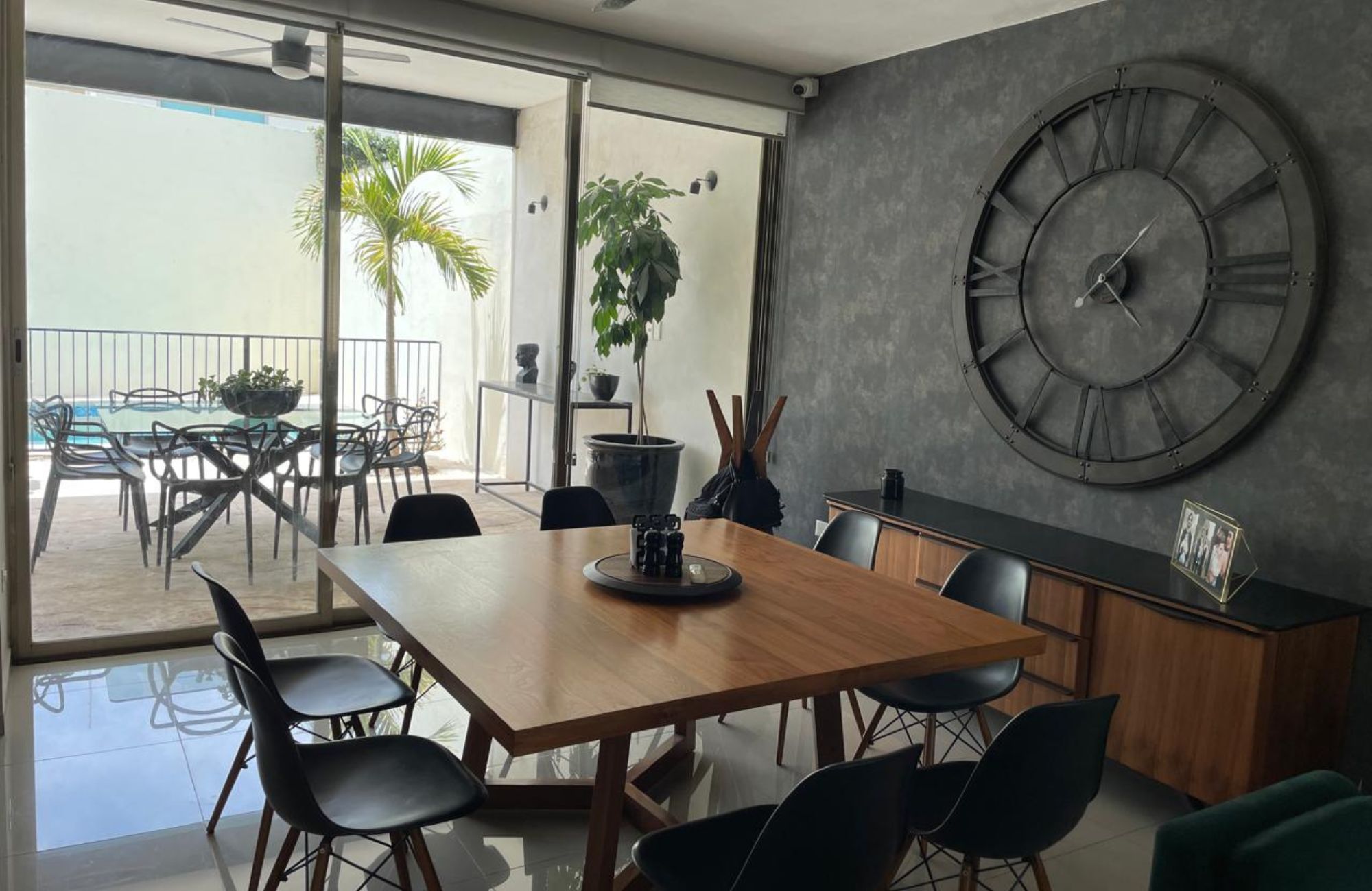 House with rooftop, terrace and patio in downtown M&eacute;rida.