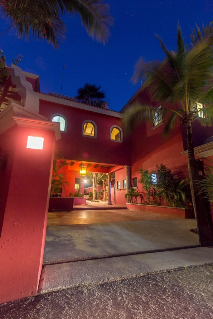 Luxury Beachfront villa on beautiful Soliman Bay.