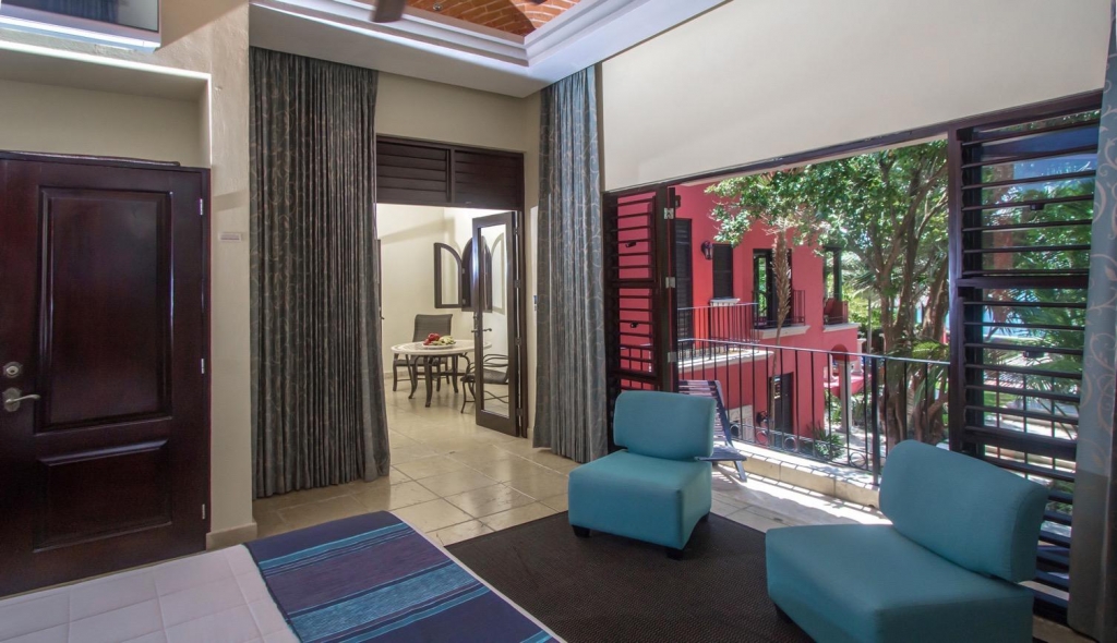 Luxury Beachfront villa on beautiful Soliman Bay.