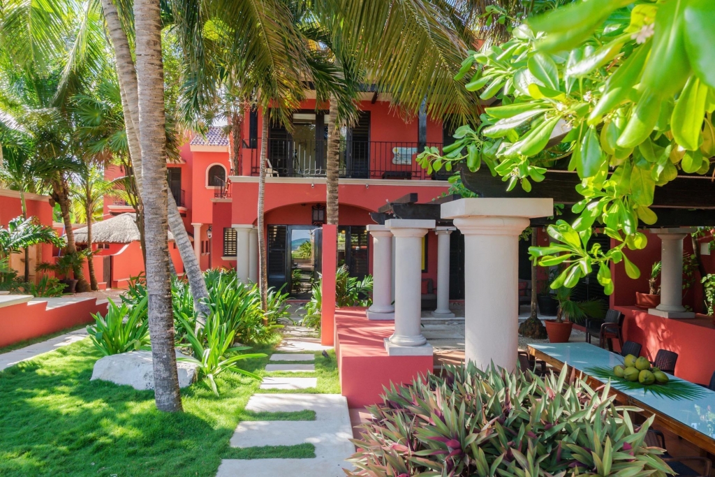 Luxury Beachfront villa on beautiful Soliman Bay.