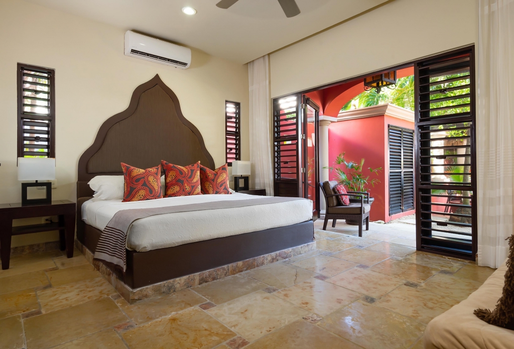 Luxury Beachfront villa on beautiful Soliman Bay.