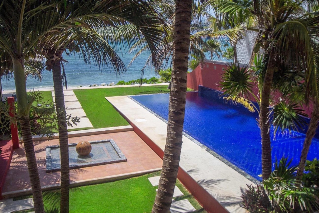 Luxury Beachfront villa on beautiful Soliman Bay.