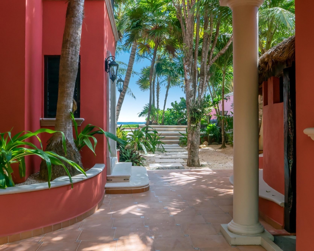 Luxury Beachfront villa on beautiful Soliman Bay.