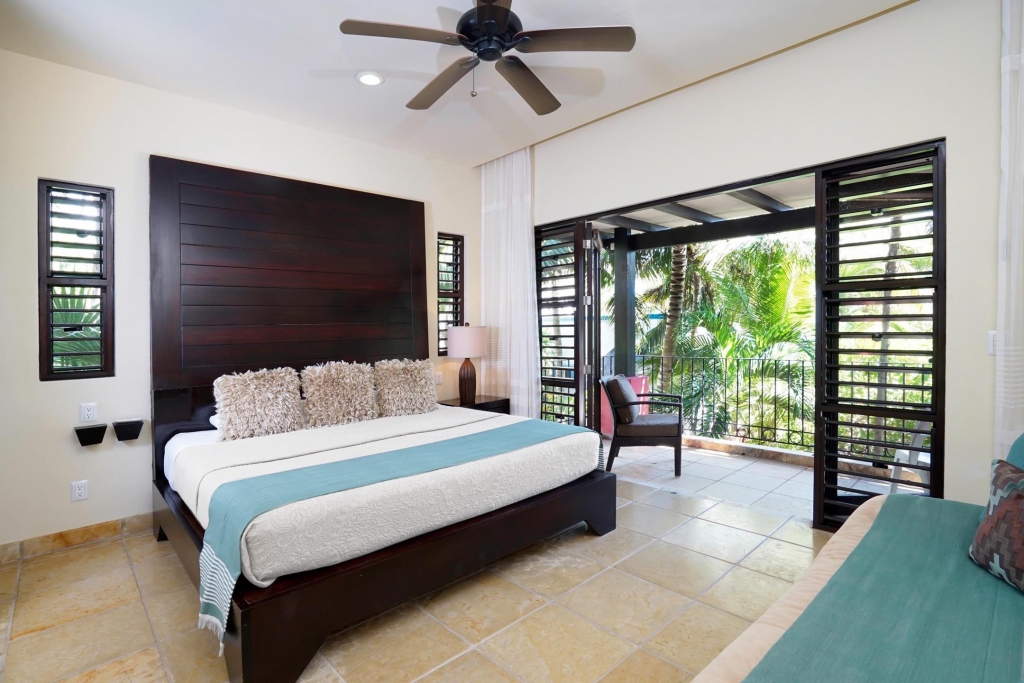 Luxury Beachfront villa on beautiful Soliman Bay.