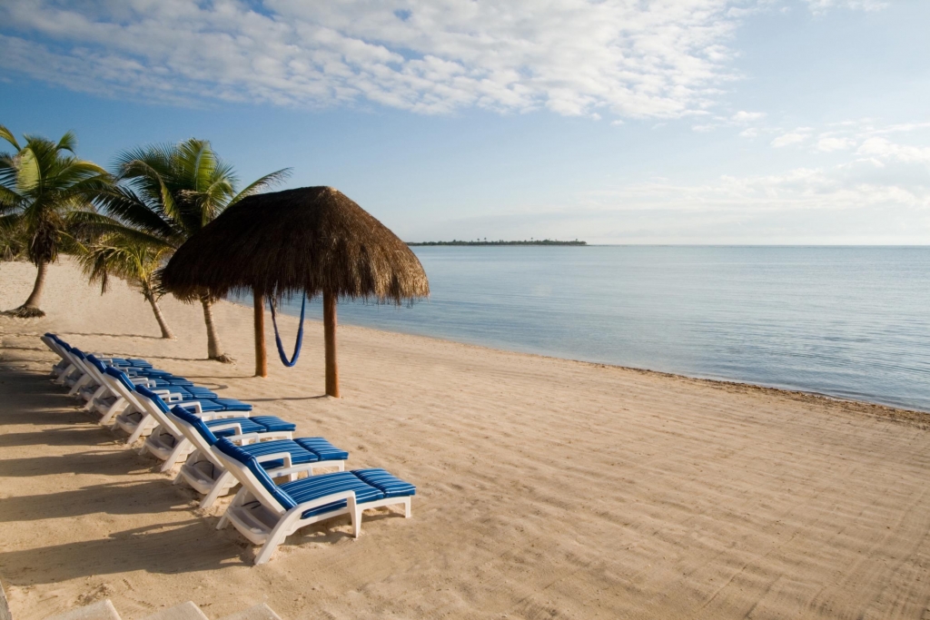 Luxury Beachfront villa on beautiful Soliman Bay.