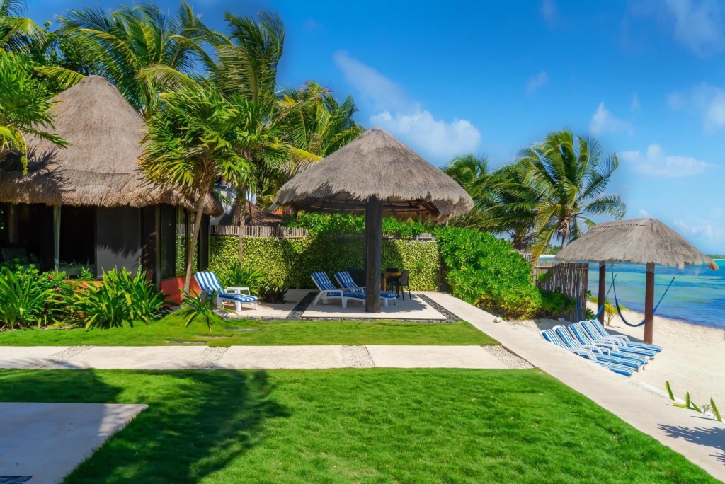 Luxury Beachfront villa on beautiful Soliman Bay.