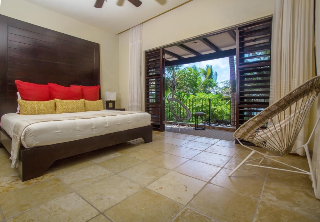 Luxury Beachfront villa on beautiful Soliman Bay.