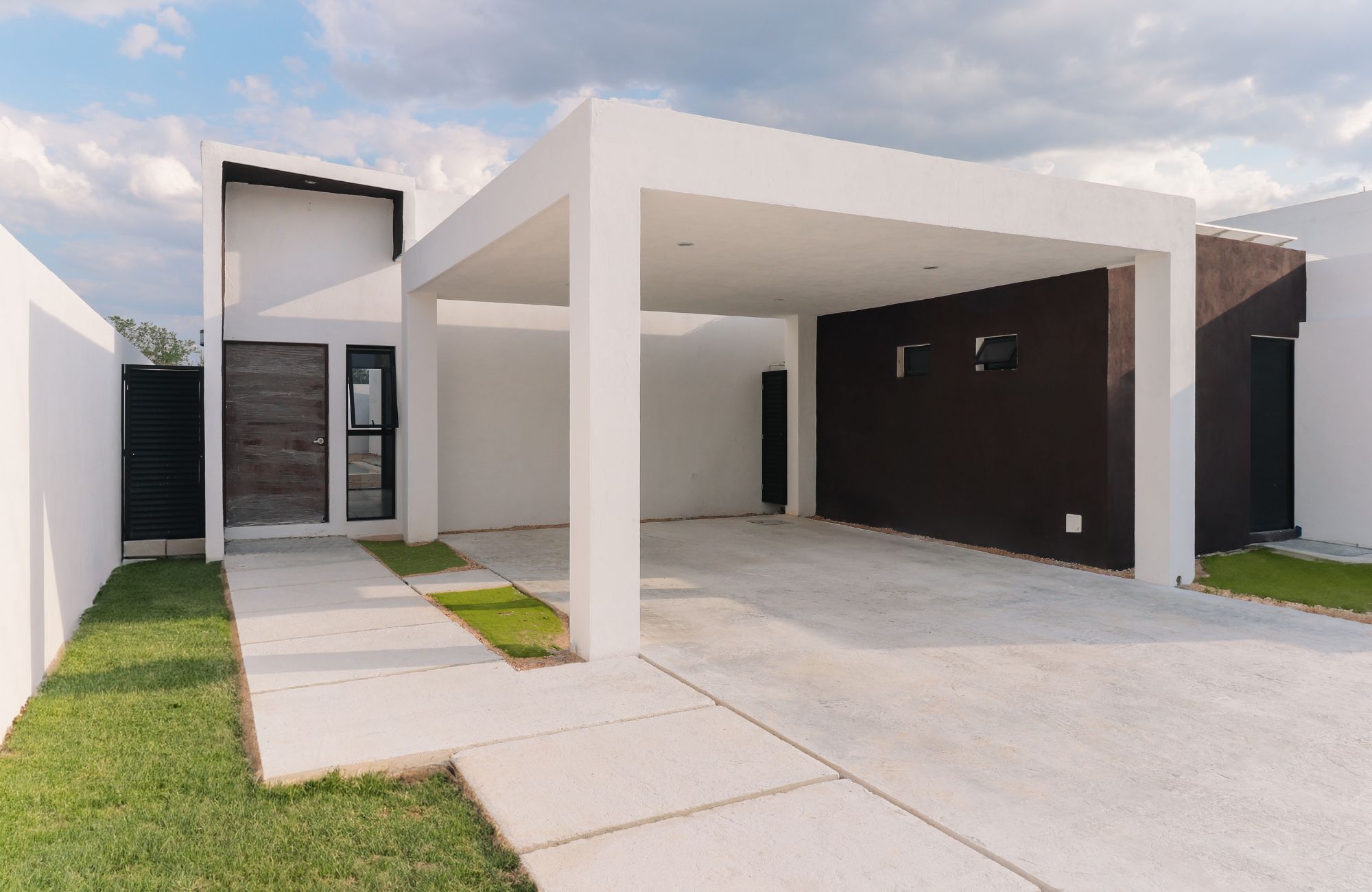 House with garden, terrace, and private pool, for sale, Conkal, M&eacute;rida