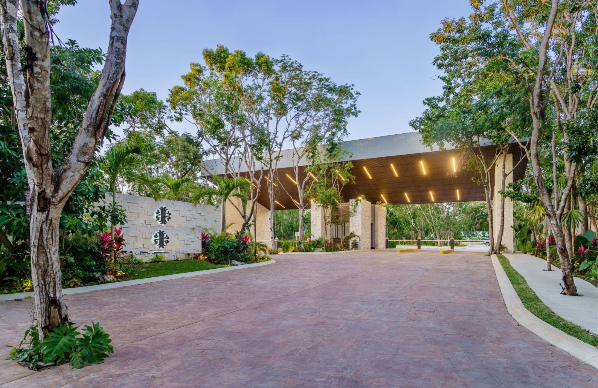 Single-Family Lot in Gated Community for Sale, Xpu-ha, Quintana Roo