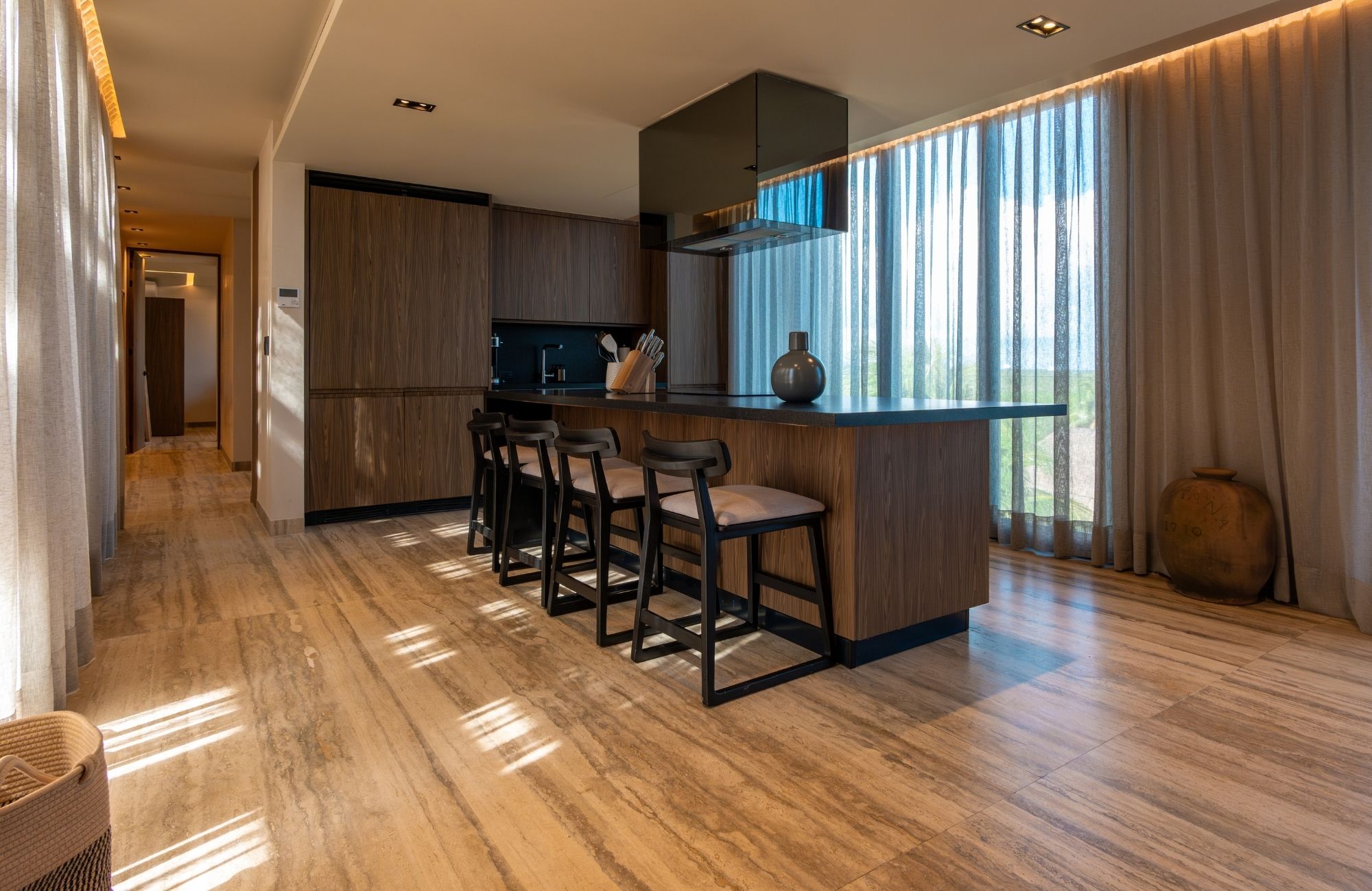 3 bedroom penthouse, private pool, avant garde building with design and decoration inspired by art.