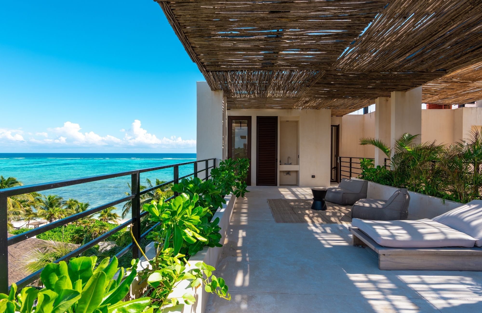 3 bedroom penthouse, private pool, avant garde building with design and decoration inspired by art.