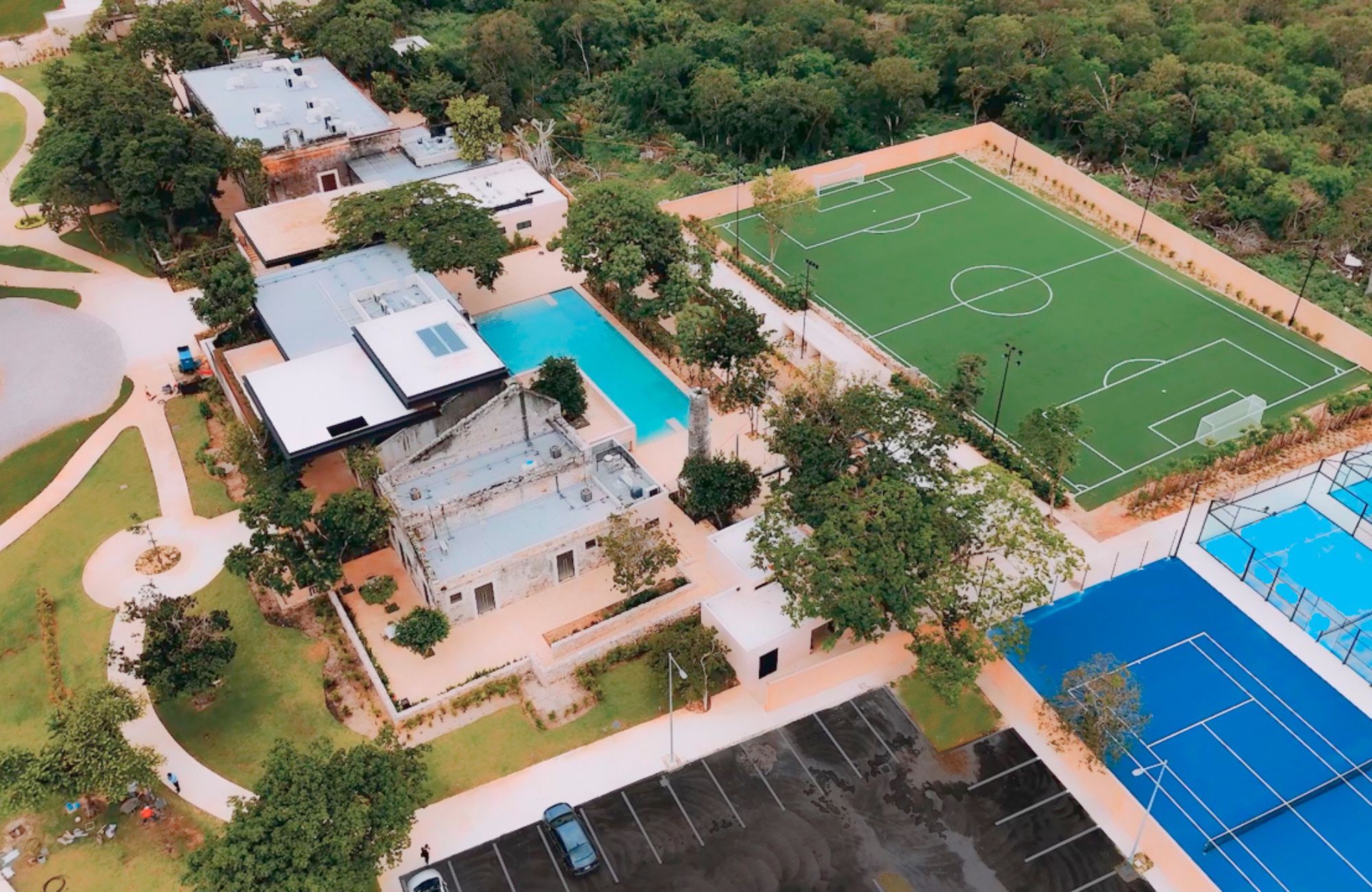 Land 791 m2, 3 clubhouses, pet-park, gym and more. For sale Merida.