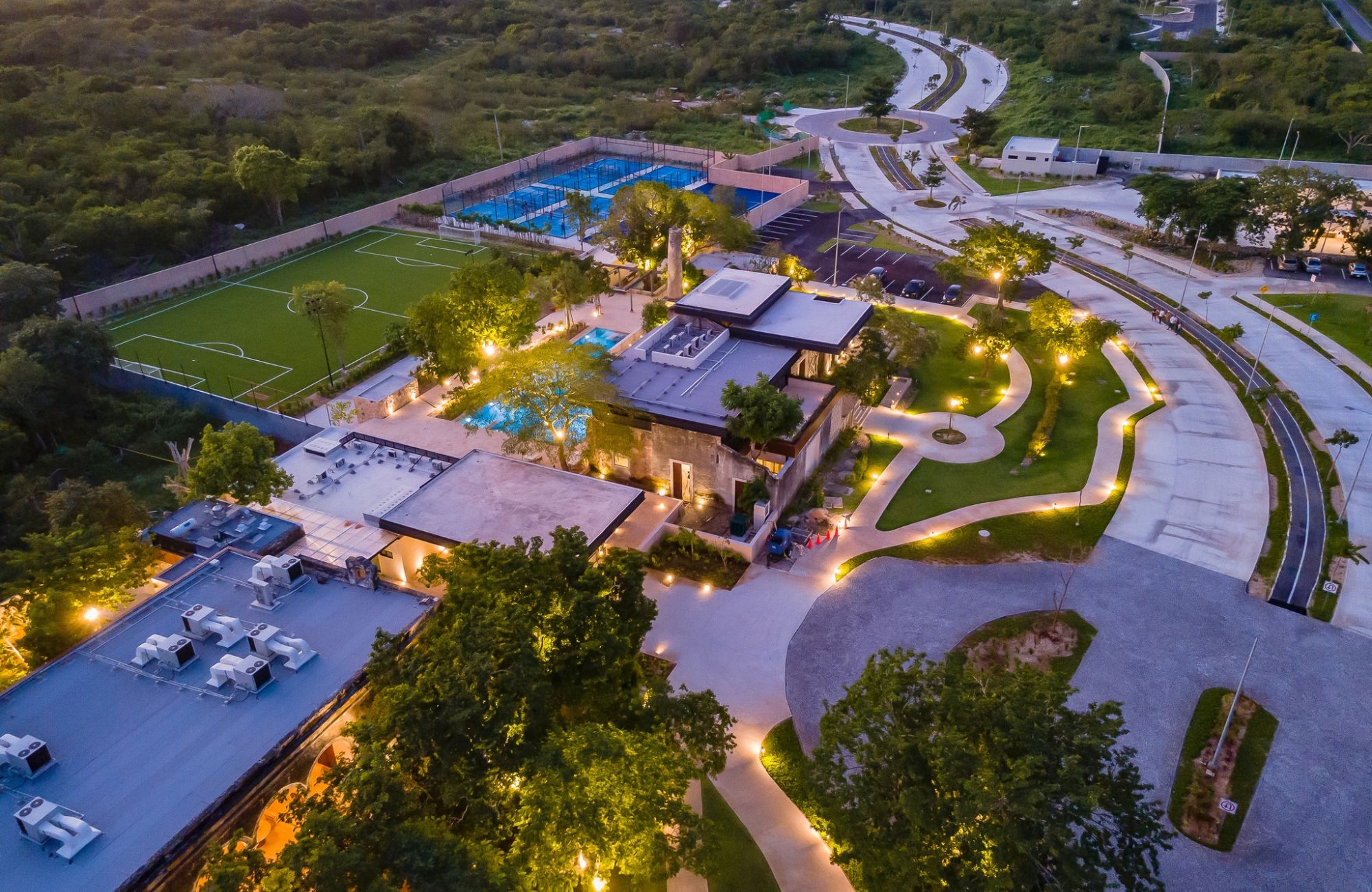 Land 791 m2, 3 clubhouses, pet-park, gym and more. For sale Merida.