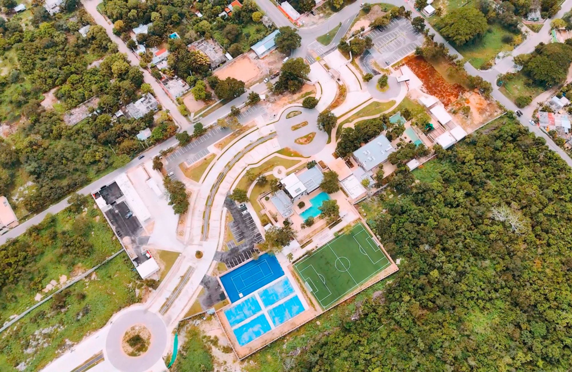 Land 791 m2, 3 clubhouses, pet-park, gym and more. For sale Merida.