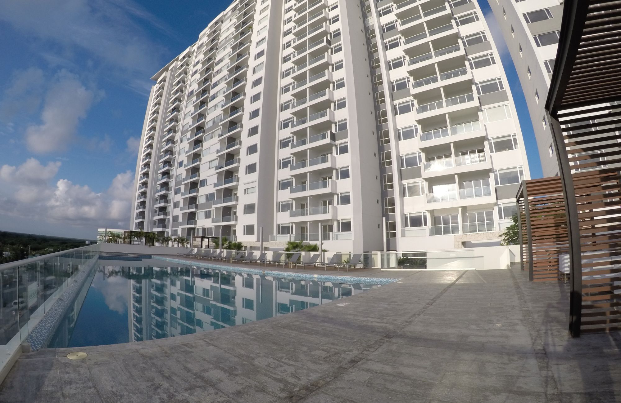 Apartment with spa and gym for sale, Zona aeropuerto, Canc&uacute;n.