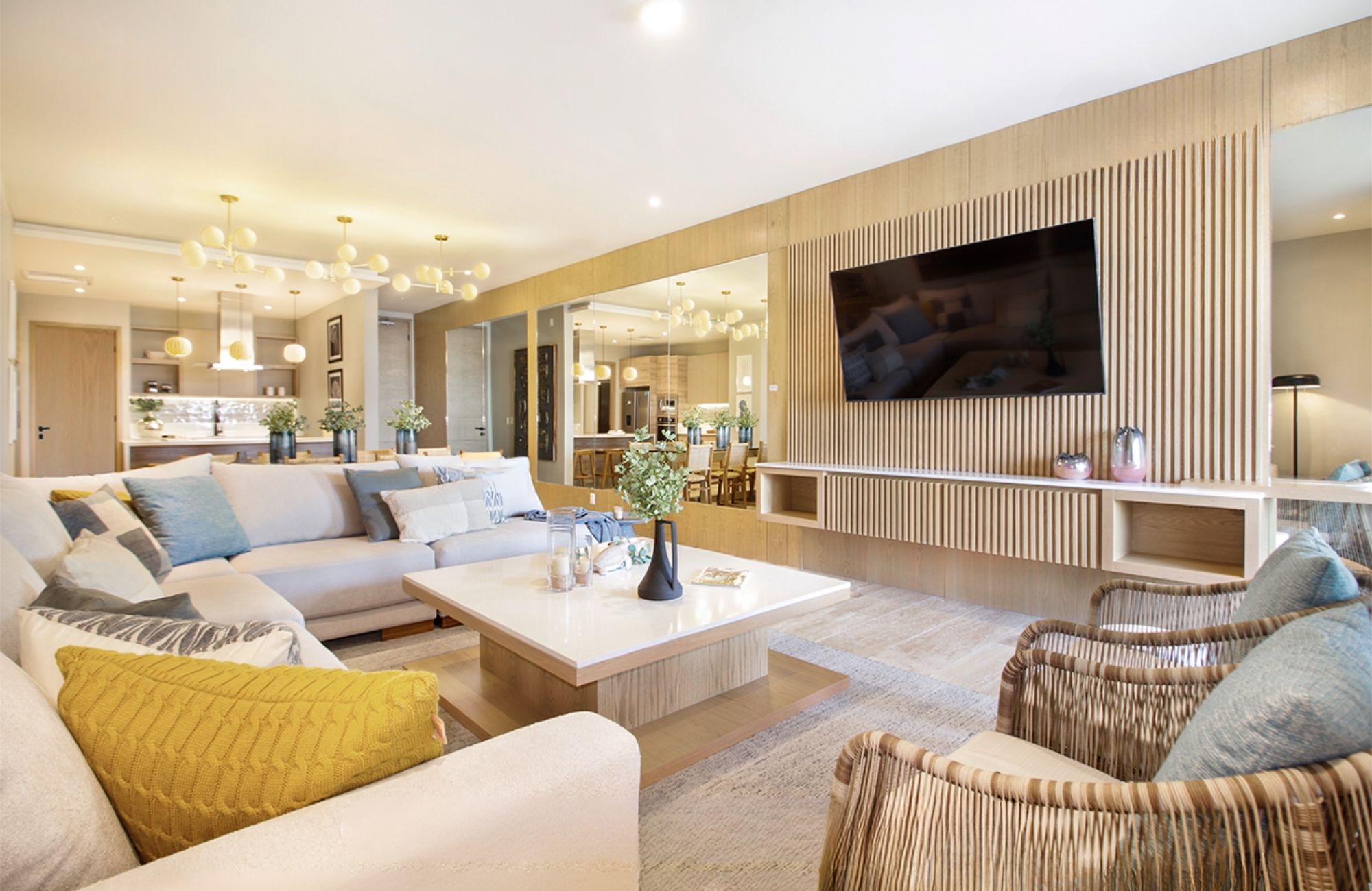 Condo, panoramic views, terrace, service room for sale, Las Am&eacute;ricas Zone, Canc&uacute;n