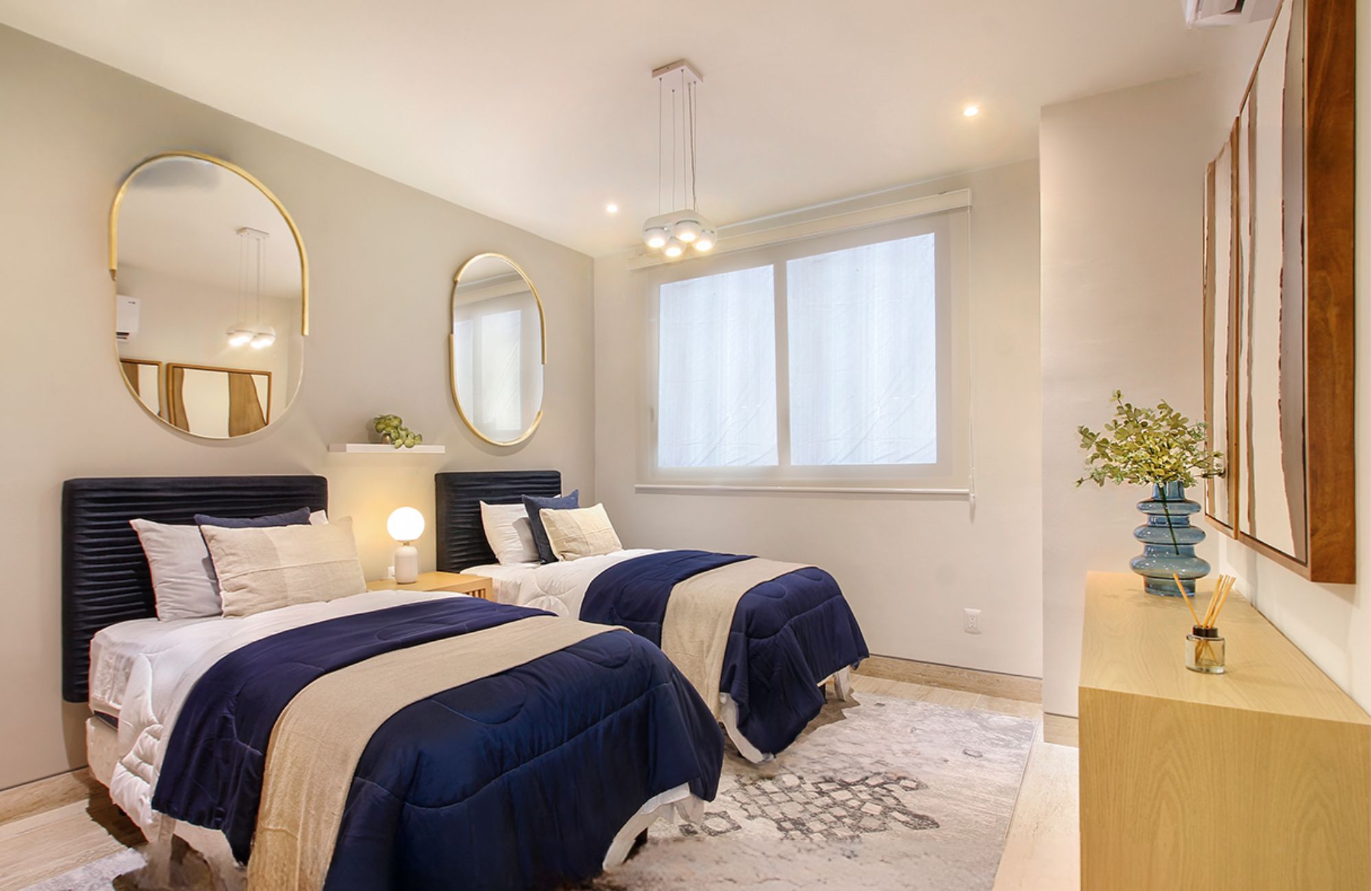 Condo, panoramic views, terrace, service room for sale, Las Am&eacute;ricas Zone, Canc&uacute;n