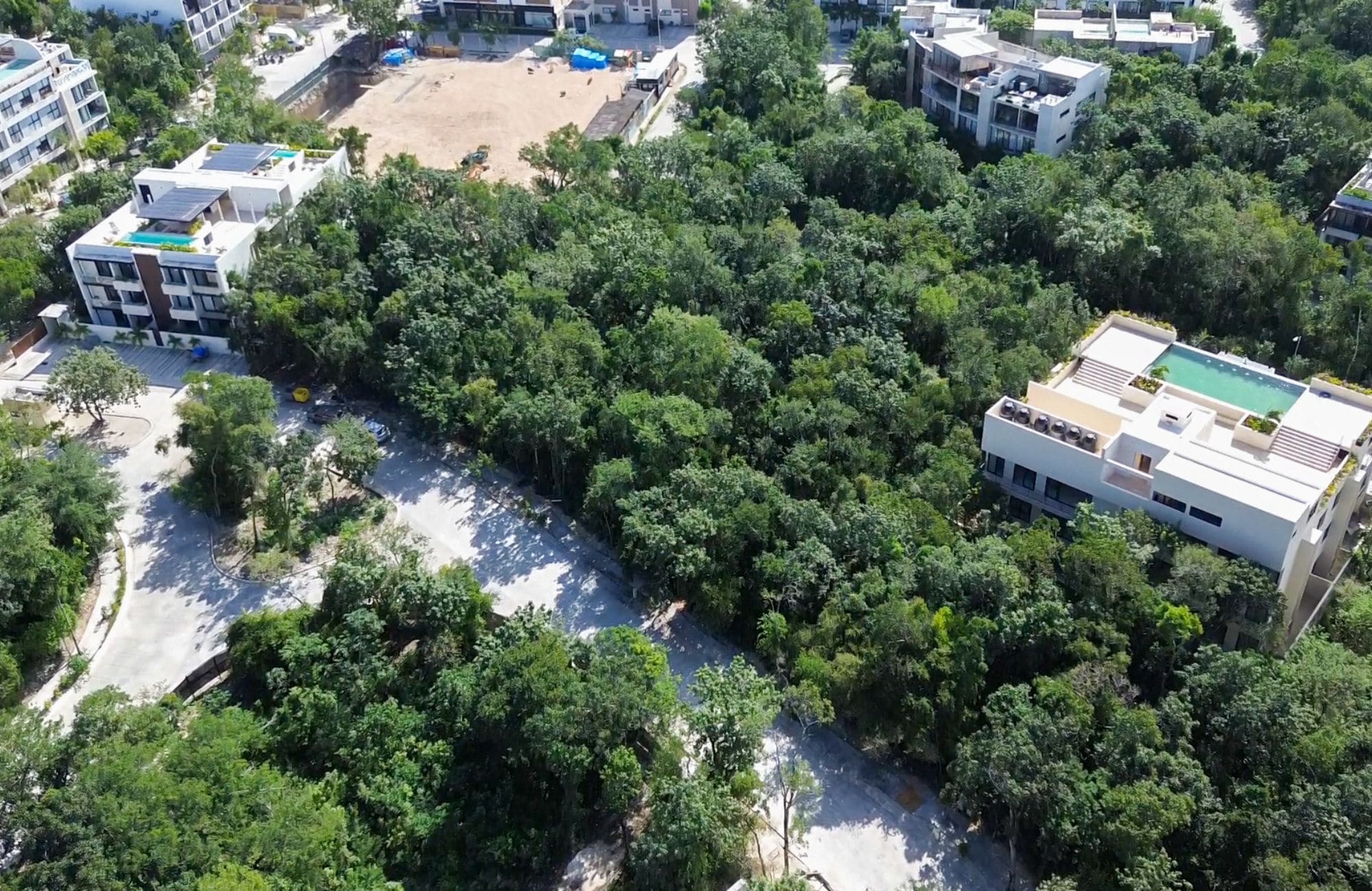 Land in community surrounded by nature with amenities, sale Tulum