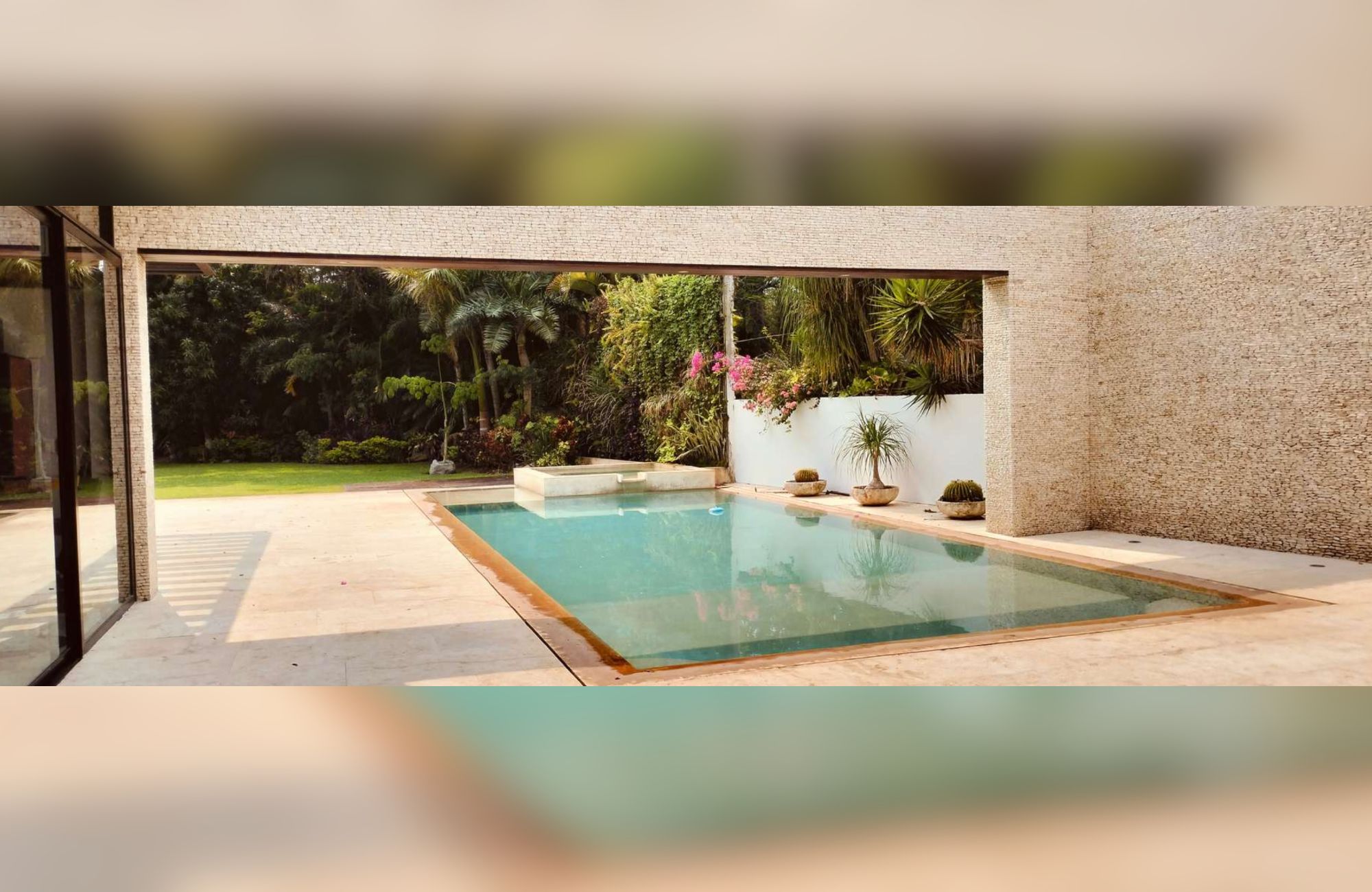 Luxury House with Private Pool for Sale, Yucat&aacute;n Country Club, M&eacute;rida