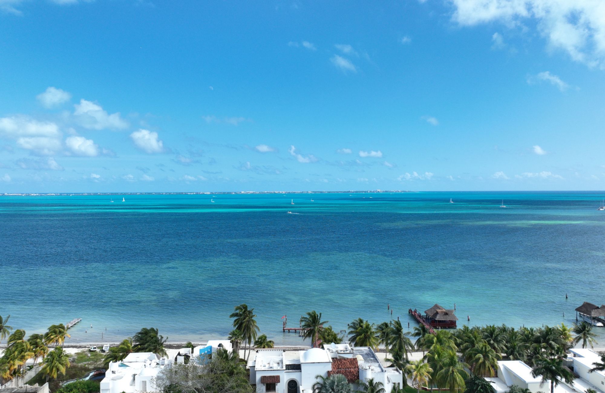 Luxury penthouse, ocean view, terrace, pool, pet-friendly, for sale Cancun.